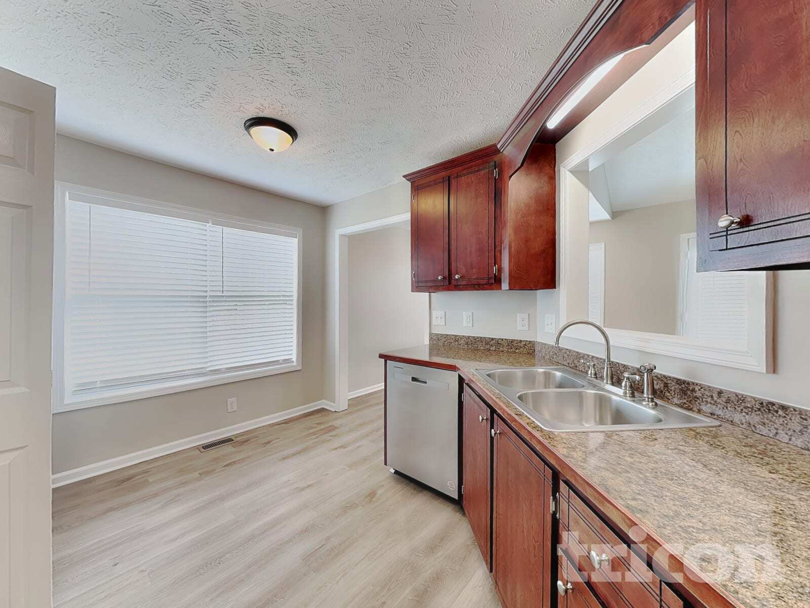 Building Photo - 1616 Broad Cir