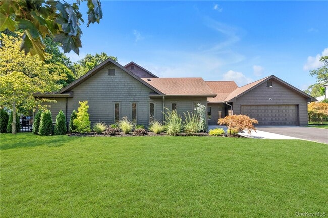 Primary Photo - 15 Parkway Dr