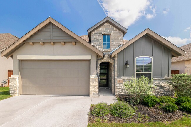 Building Photo - 124 Rosebush Dr