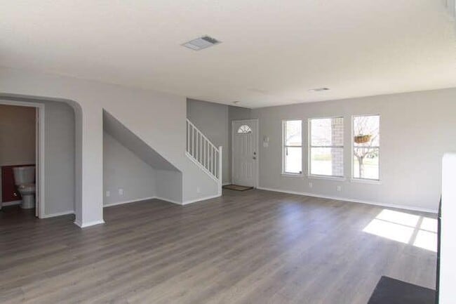 Building Photo - 12912 Latchwood Ln