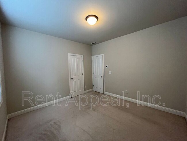 Building Photo - 4863 Carre Way