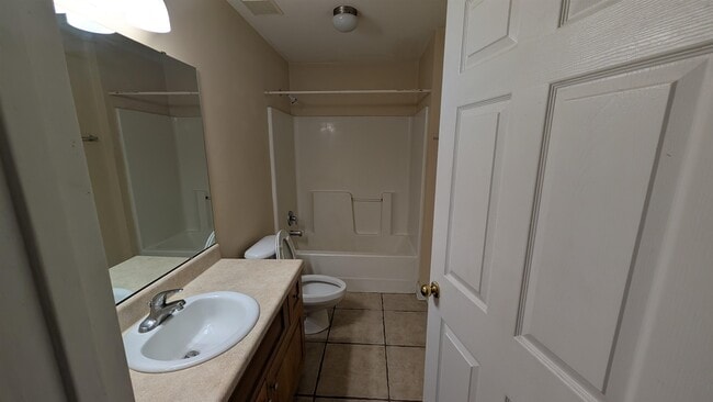 Building Photo - 3268 Sugar Berry Way
