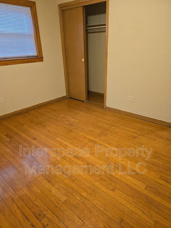 Building Photo - 10126 S Pulaski Rd