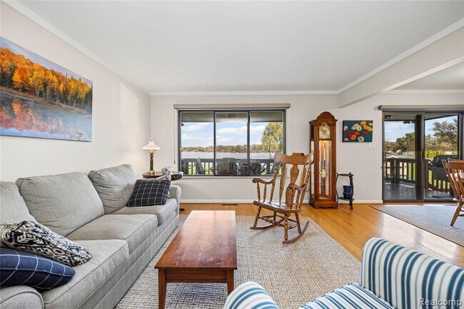 Building Photo - 9510 Beechcrest St