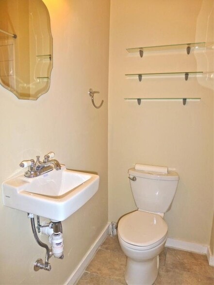 Building Photo - 232 Cambridge St