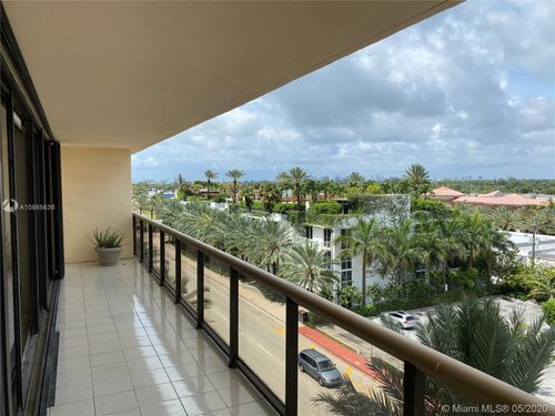 Building Photo - 9455 Collins Ave
