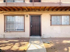 Building Photo - 595 S Royal Crest Cir