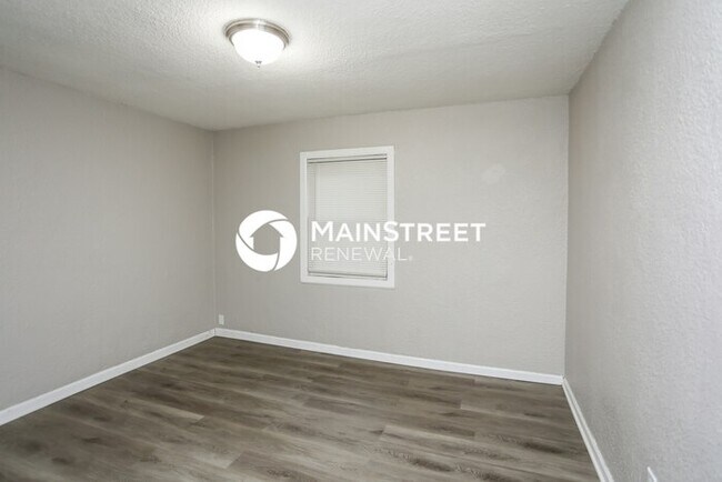 Building Photo - 3 Bedroom Pet-Friendly Home in Kansas City...