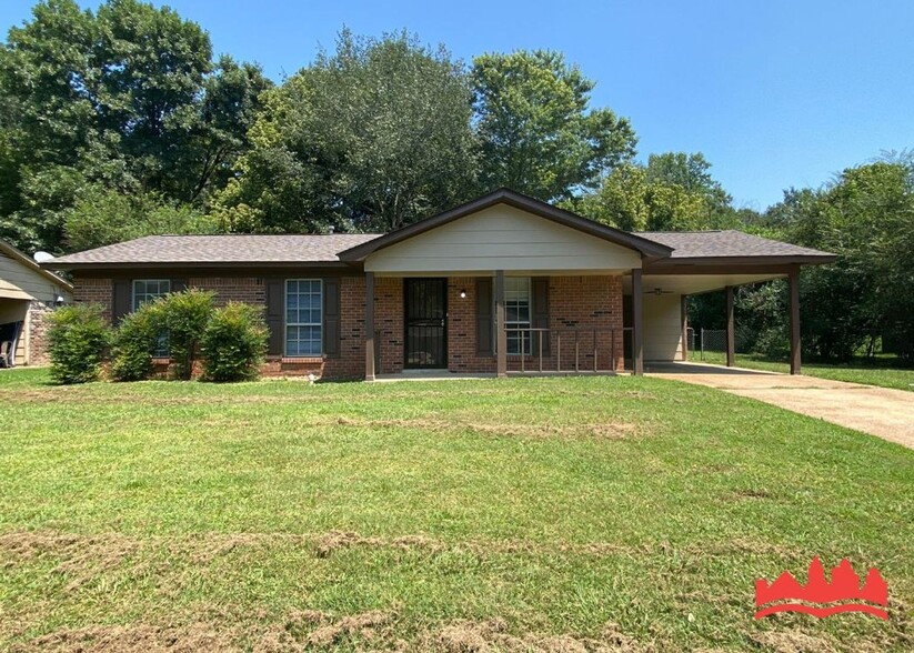 Primary Photo - 5870 Jackson Dr