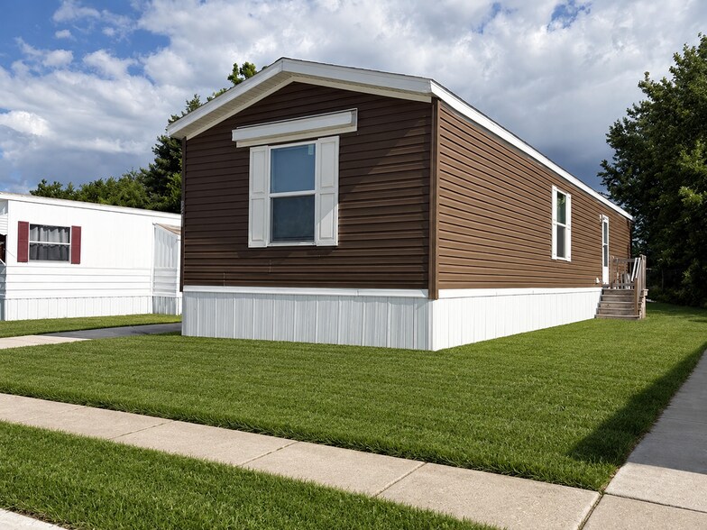 Building Photo - 16011 Villaire Ave
