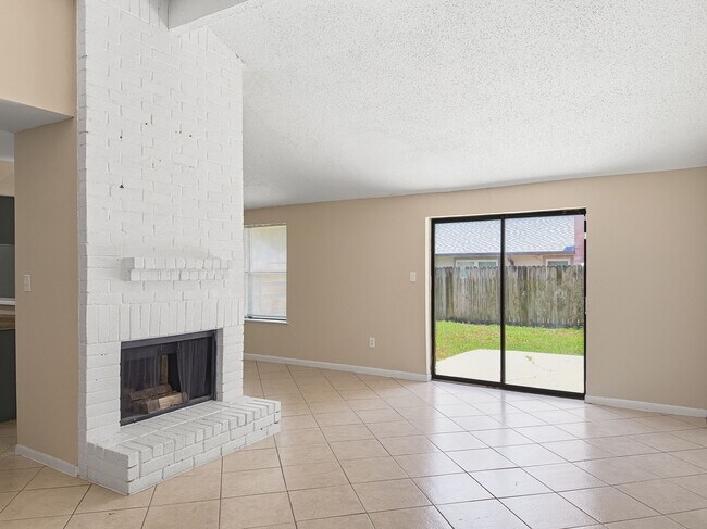 Building Photo - 2330 Cades Cove Dr