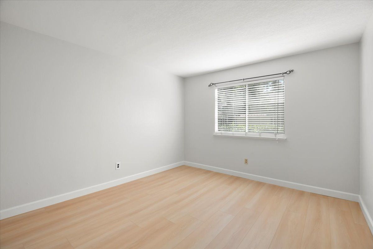 Building Photo - 1446 Chateau Common