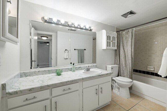 Building Photo - 6312 Newtown Cir