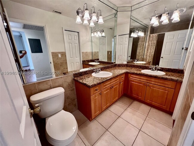 Building Photo - 3858 Coral Tree Cir
