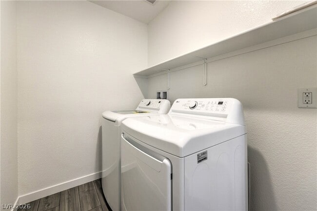 Building Photo - 776 Fallen Phoenix St