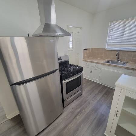 Building Photo - 1509 12th Ave