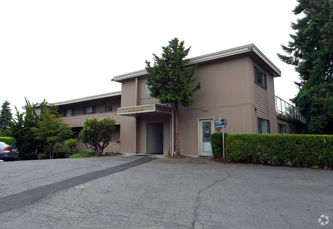 Building Photo - Bayvue Village Apartments