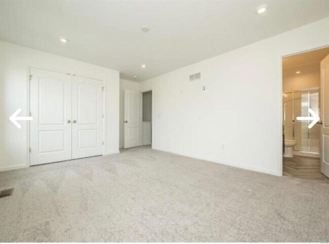 Building Photo - 60 Mora Blvd