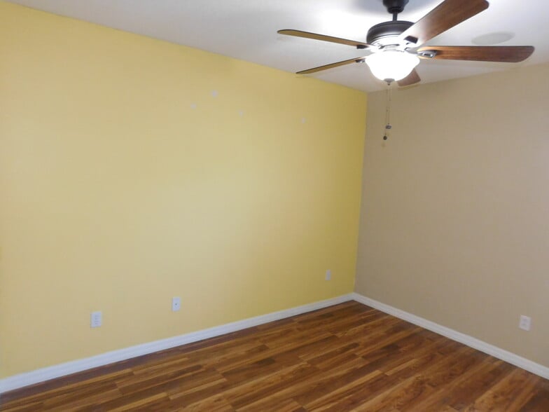 Building Photo - 2320 Darlin Cir