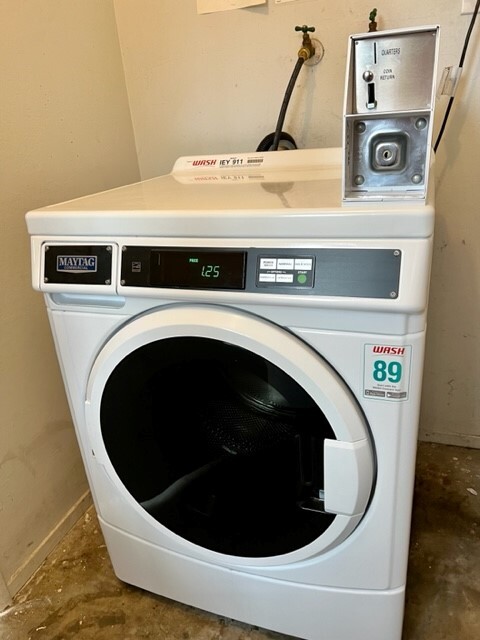 Building Photo - 1435 Del Rio Cir