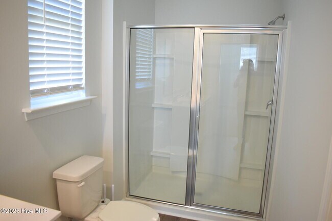 Building Photo - 832 Delta Ct
