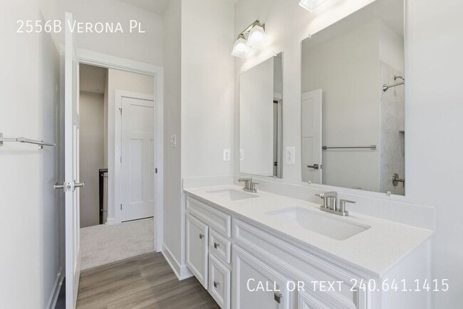 Building Photo - 2556B Verona Pl