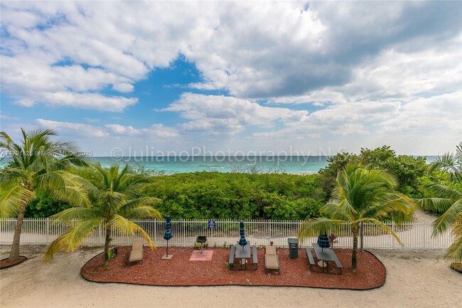 Building Photo - 6039 Collins Ave