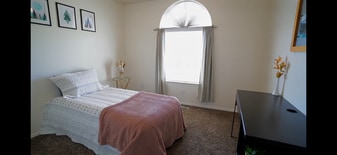 Building Photo - 5572 S 4075 W