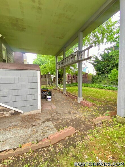 Building Photo - 5 Aldie St