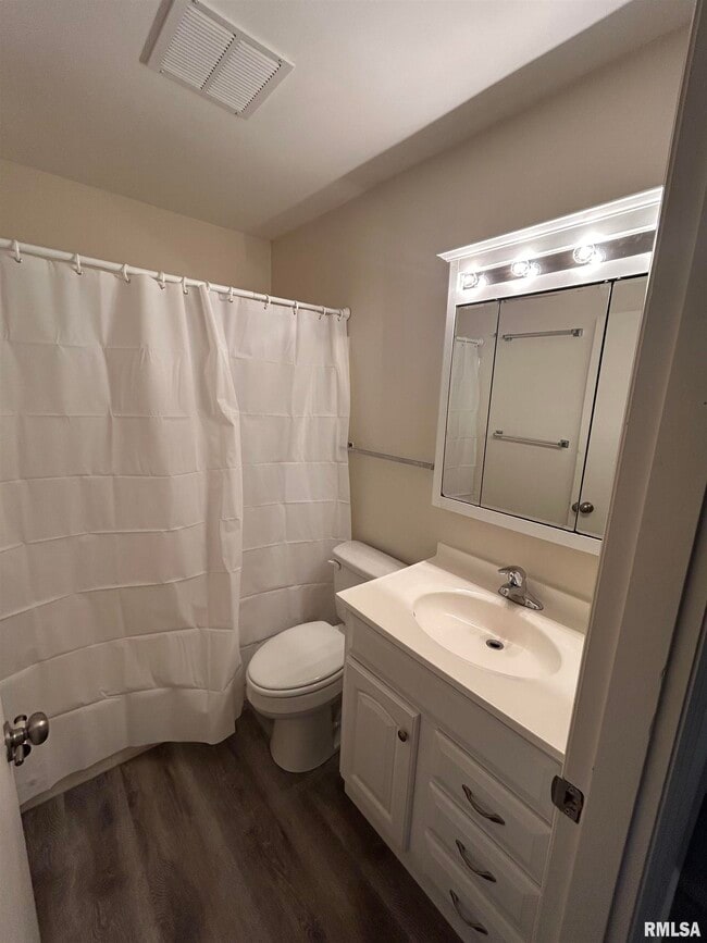 Building Photo - 2 Sundowner Ln