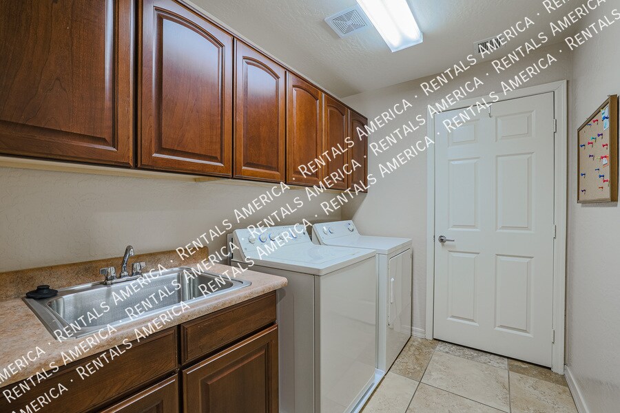 Building Photo - 20121 N 76th St