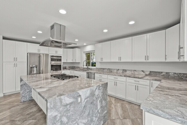Building Photo - 618 Sinaloa Rd