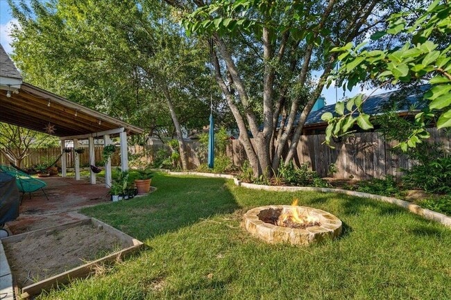 Building Photo - 2506 Jenibeth Ln