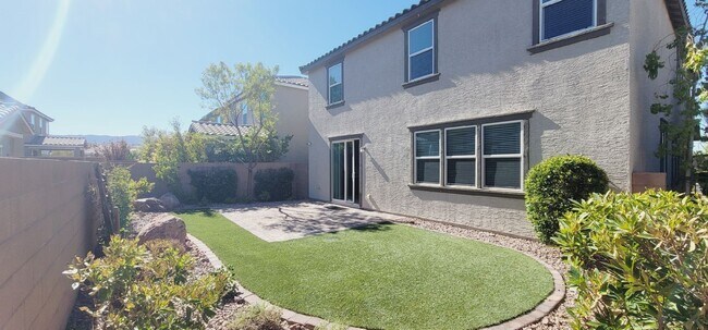 Building Photo - 8745 Boa Vis Ave