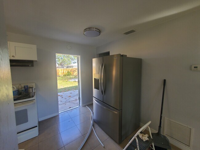 Building Photo - 9319 91 TER SEMINOLE