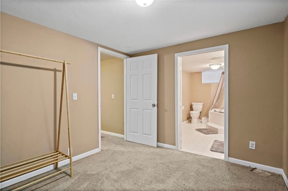 Building Photo - 8541 Riggs St