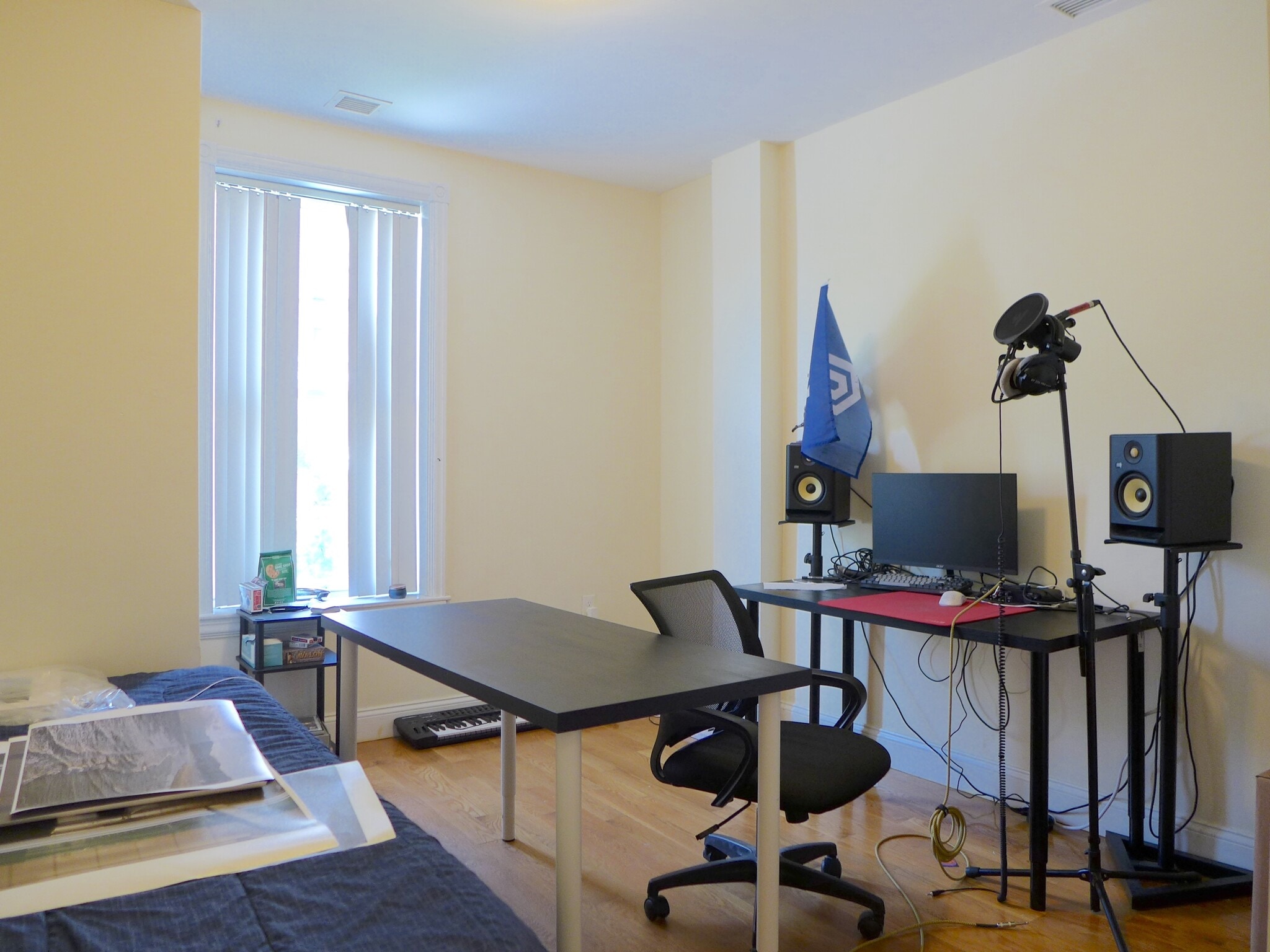 Building Photo - 87 Gainsborough St