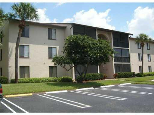 Primary Photo - 206 Foxtail Dr