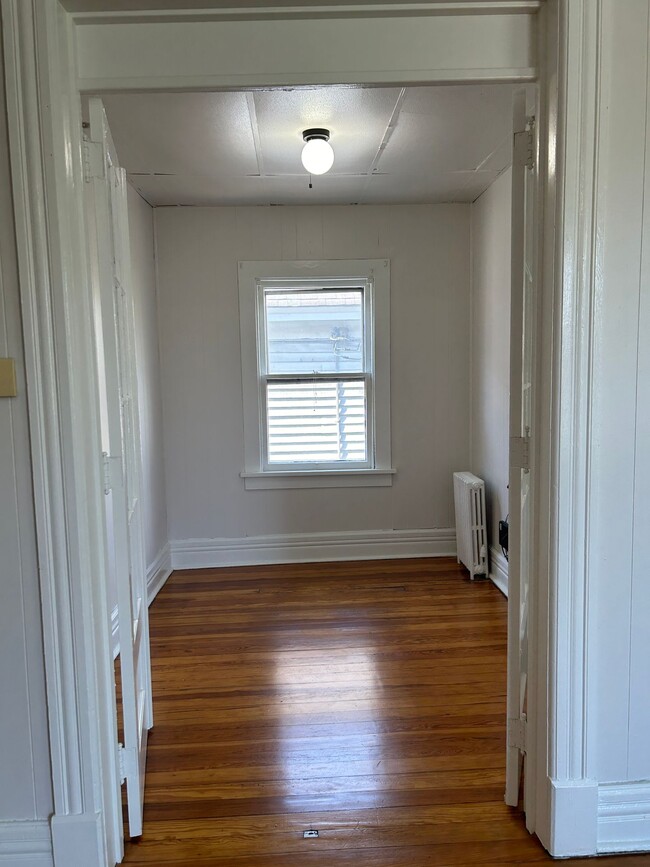 Building Photo - 1 Bedroom, 1 Bathroom with Den on Union St...