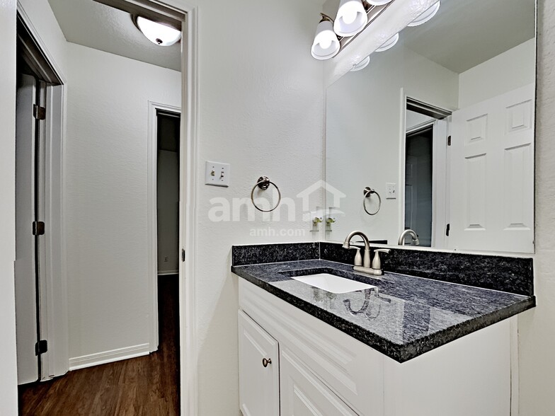 Building Photo - 22977 Sebastian Dr