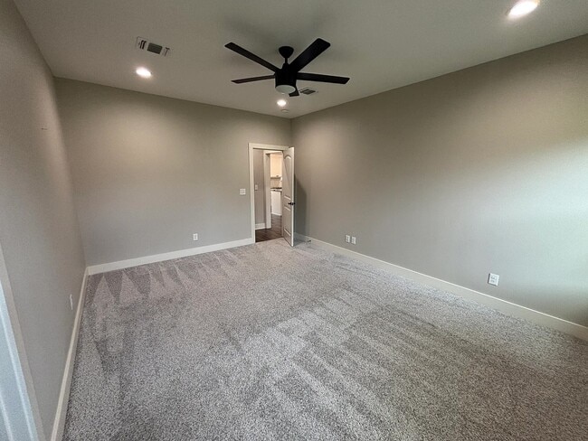 Building Photo - 455 Cedar Hl Lp