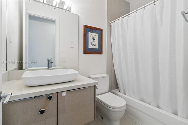 Building Photo - 2930 Catalina St