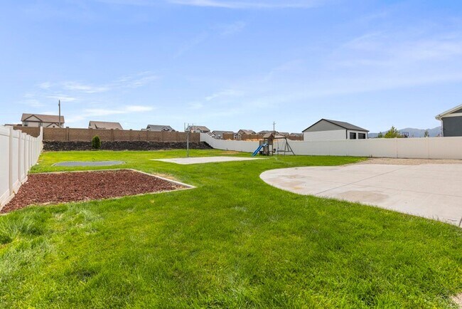 Building Photo - 247 W Box Creek Dr