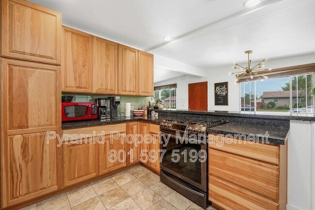 Building Photo - 1475 W 4950 S