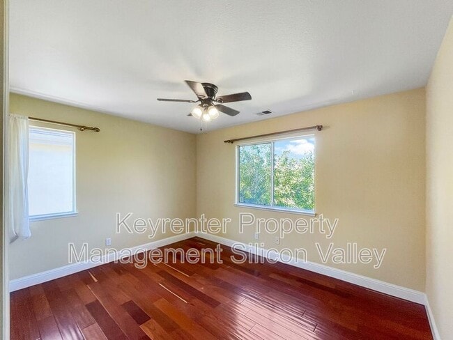 Building Photo - 3825 Venus Ct