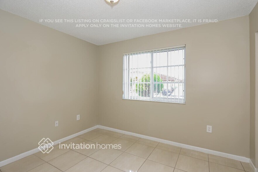 Building Photo - 12378 NW 98th Ave