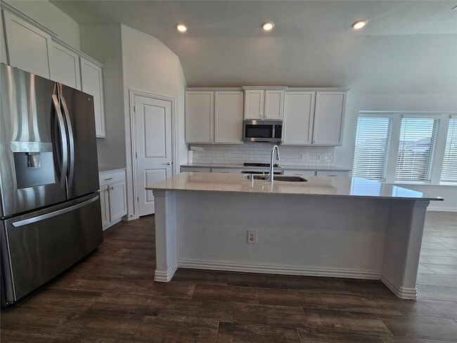 Building Photo - 14620 Little Water Dr