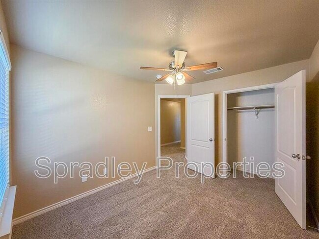 Building Photo - 4810 Deep Drive