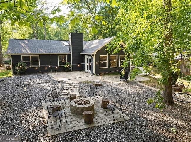 Building Photo - 135 Summer Brooke