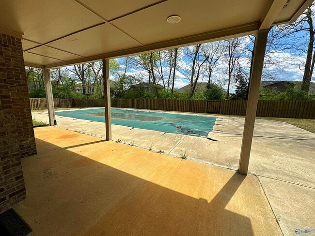 Building Photo - 126 Windridge Way SW